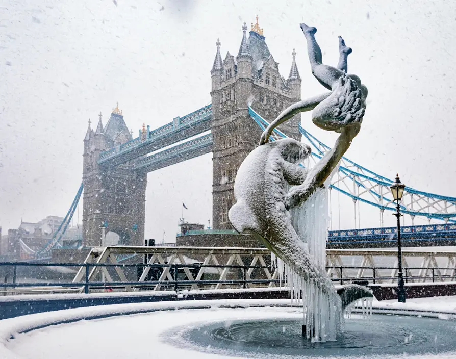 Can employers expect their workers to come in when it’s snowing?
