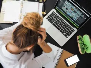 Office workers waste more time on slow tech than they spend on holiday