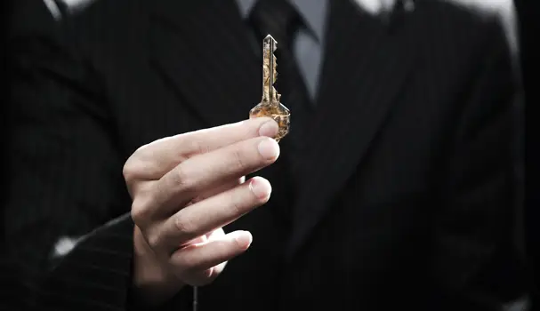 No signs of change as businesses continue to hoard cash
