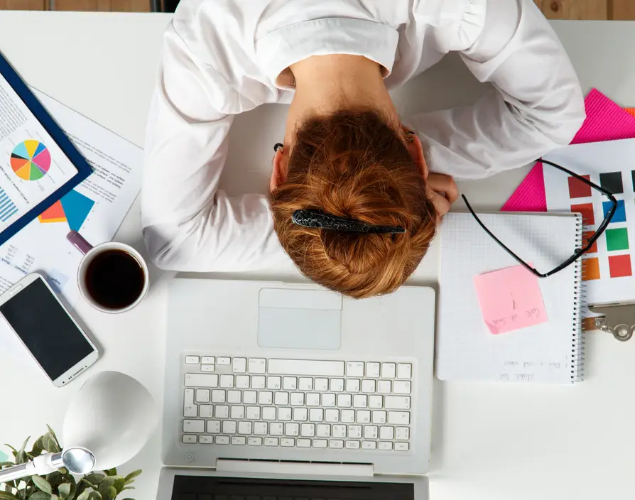 What are the top signs that show your workplace culture to be toxic?