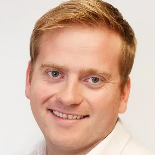 Dr Julian Nesbitt