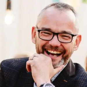 Simon Horton