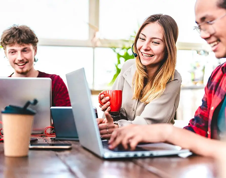 How small businesses can harness the Gen Z side hustle