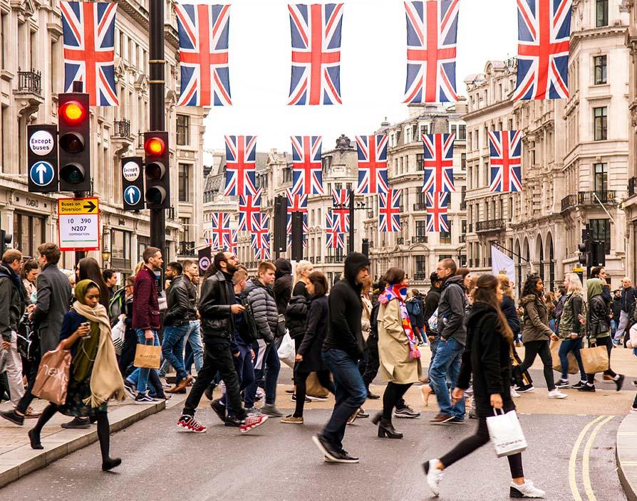 British retailers and shoppers set for 'challenging' year ahead