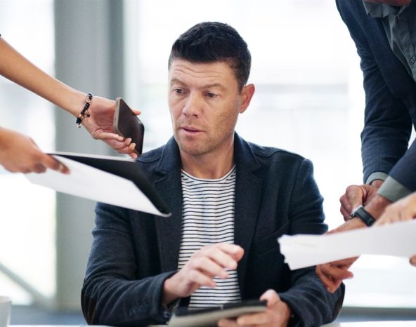 Crisis simulations reveal crucial lessons for leaders on decision-making under pressure, emphasising practice, psychological safety, and collective experience.